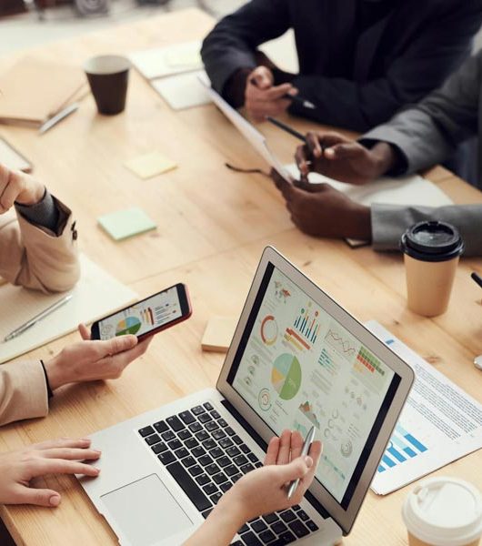 Why HR Needs Digital Software to Monitor Office Working Conditions